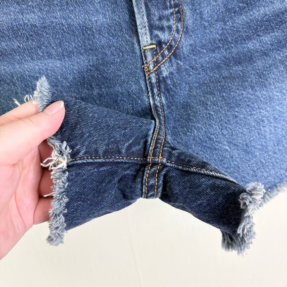 Levi's Premium Denim Dark Wash Button Fly High Waist Ribcage Shorts in Noe Five - Picture 6 of 11